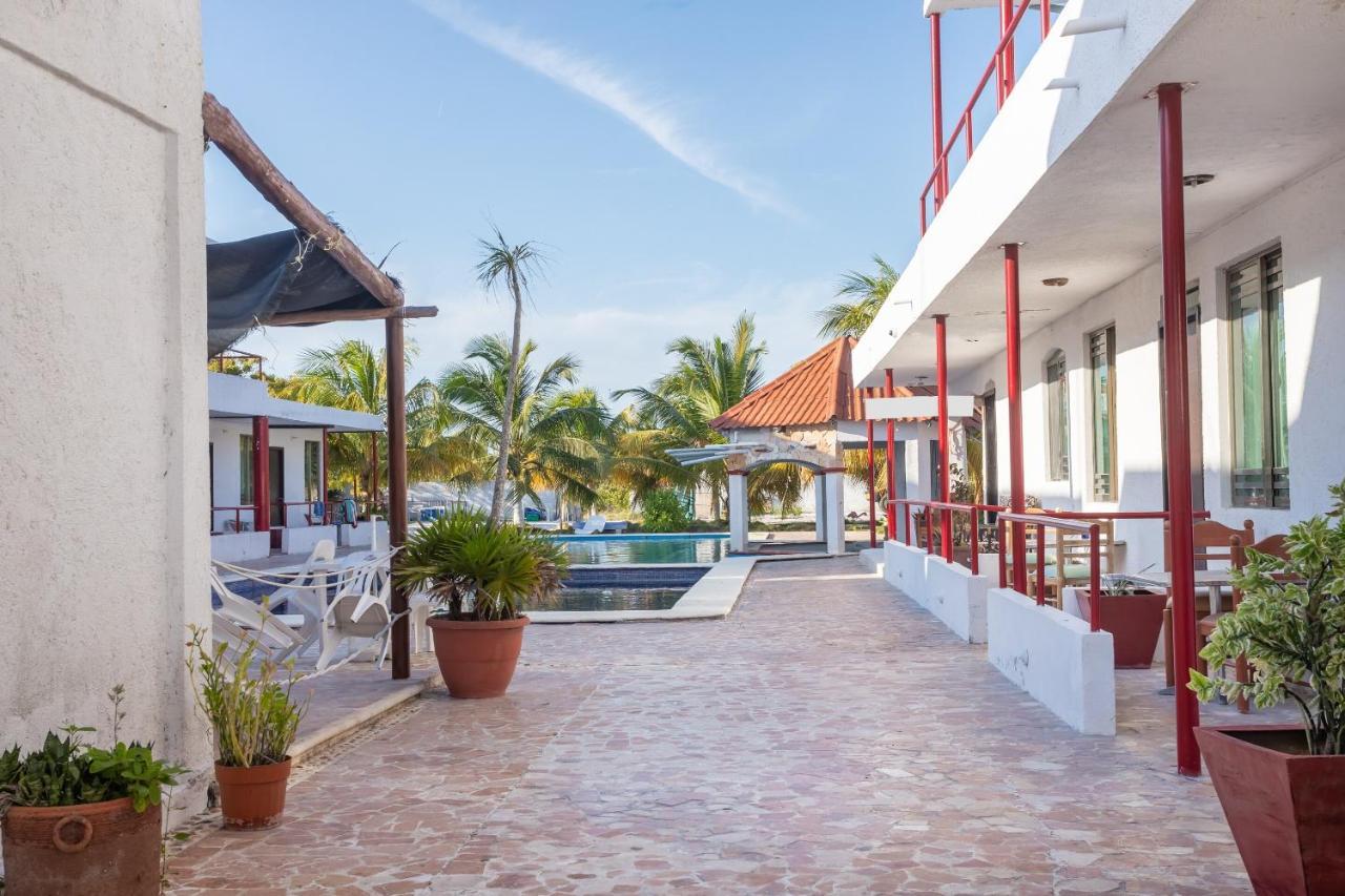Pelican Inn At Las Dunas Chelem Exterior foto
