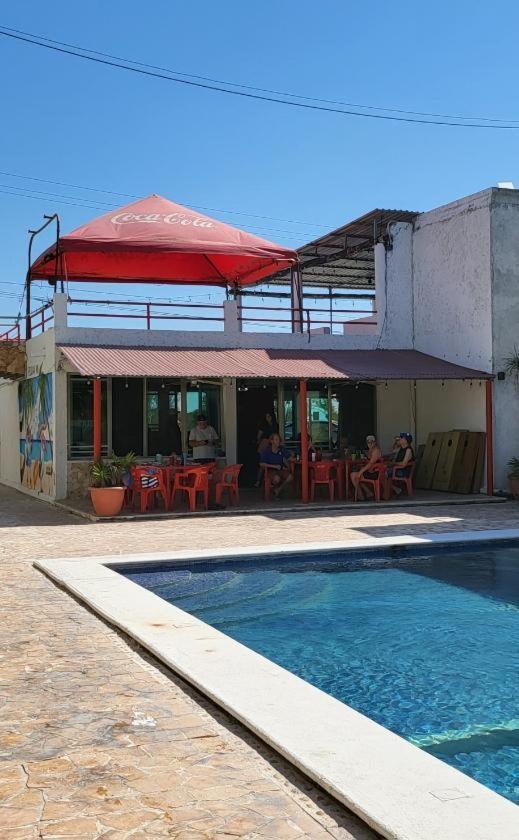 Pelican Inn At Las Dunas Chelem Exterior foto